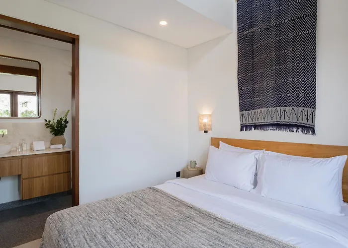 Villa Treetop 2 - Scenic Bingin W Master Loft & Sunrise Views *